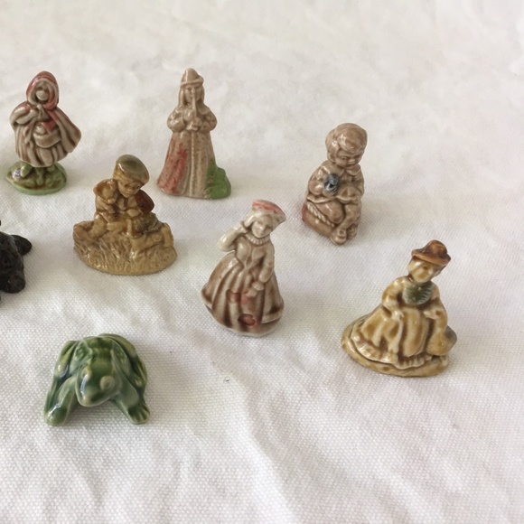 Red Rose Tea Porcelain Whimsies Figurines Wade from England 🇬🇧 - Picture 5 of 7